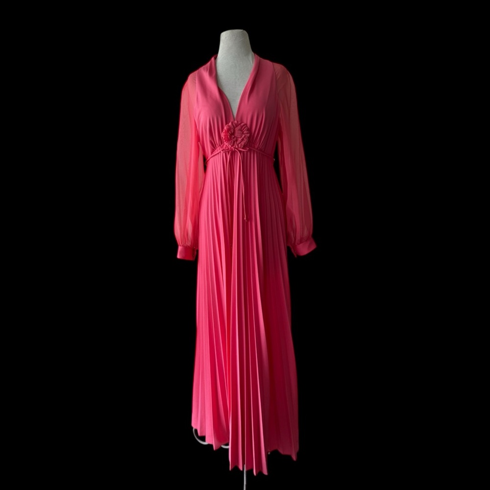 Vtg 70s Coral  Accordion Pleat Maxi Dress  Sz M Chiffon Sleeves EUC